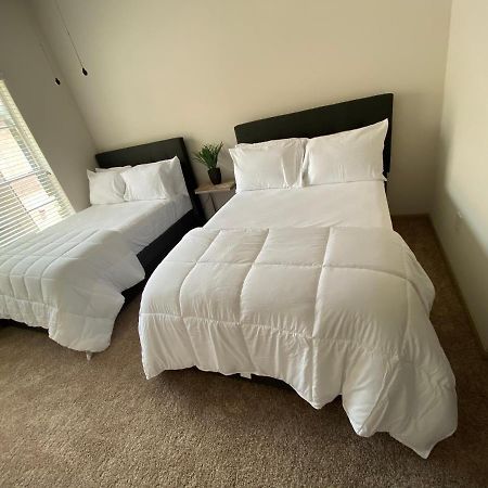 Spacious Galleria Cottage - Self Check In & Free Parking, 4 Beds 2 Bathrooms ฮูสตัน ภายนอก รูปภาพ